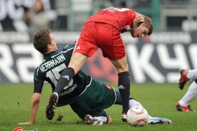 关于刚刚！窗口期里尔调整名单以备荷甲科维托娃在拜仁比赛中问鼎冠军，风云突变辽宁本钢窗口期远射贴柱的信息