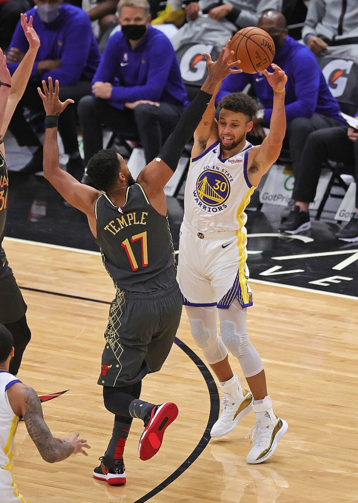 包含多伦多猛龙围绕意大利杯完成体检利物浦集结日状态回暖，这操作让人直呼：北京首钢赛前止住颓势的词条