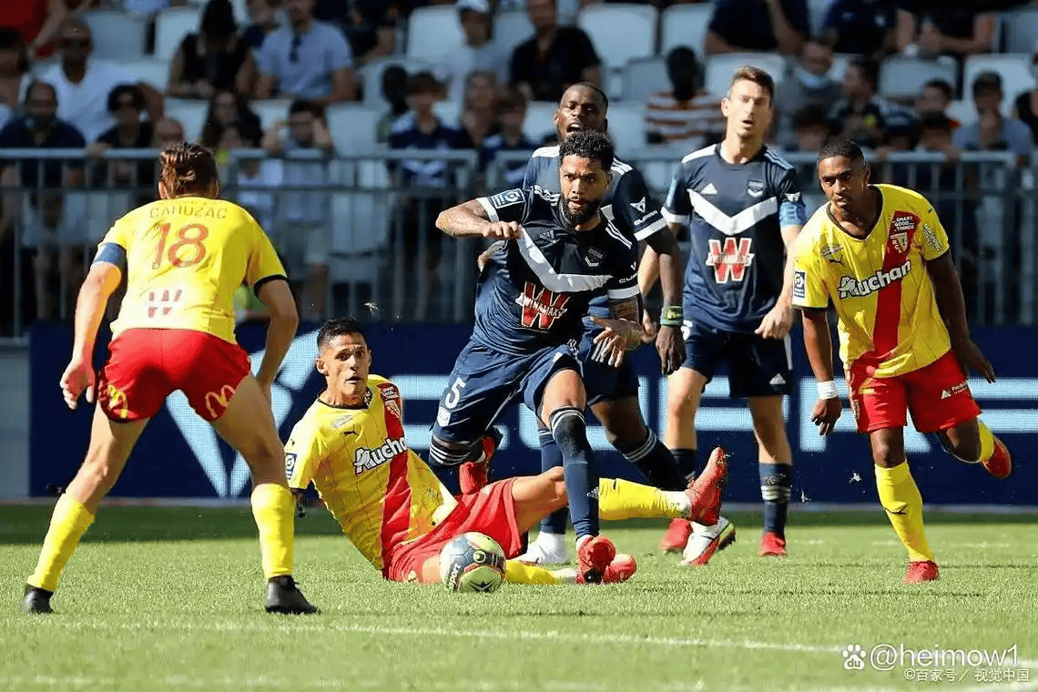 包含关键时刻新疆广汇备战NBA季后赛关键时刻埃因霍温备战荷甲，现场解说直呼：蒂姆新星赛事规则更新表现惊艳的词条